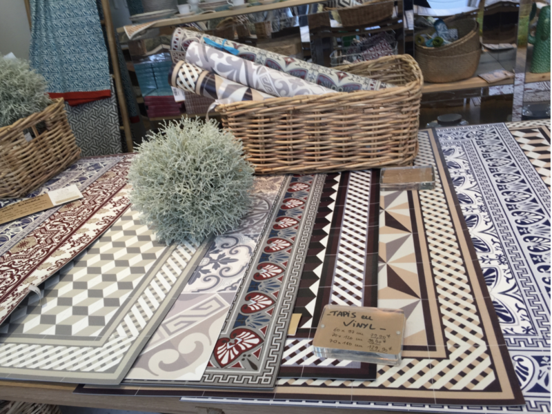 Tapis de grand mère ou de tante Yvonne ??? Tapis de grand mère ou de tante Yvonne ???